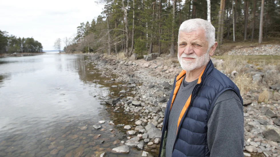Lars Ekström, ordförande i Västanviks samfällighetsförening, berättar att man tagit beslutet ett ha kvar avtalet om Östgötaleden i Västanvik.