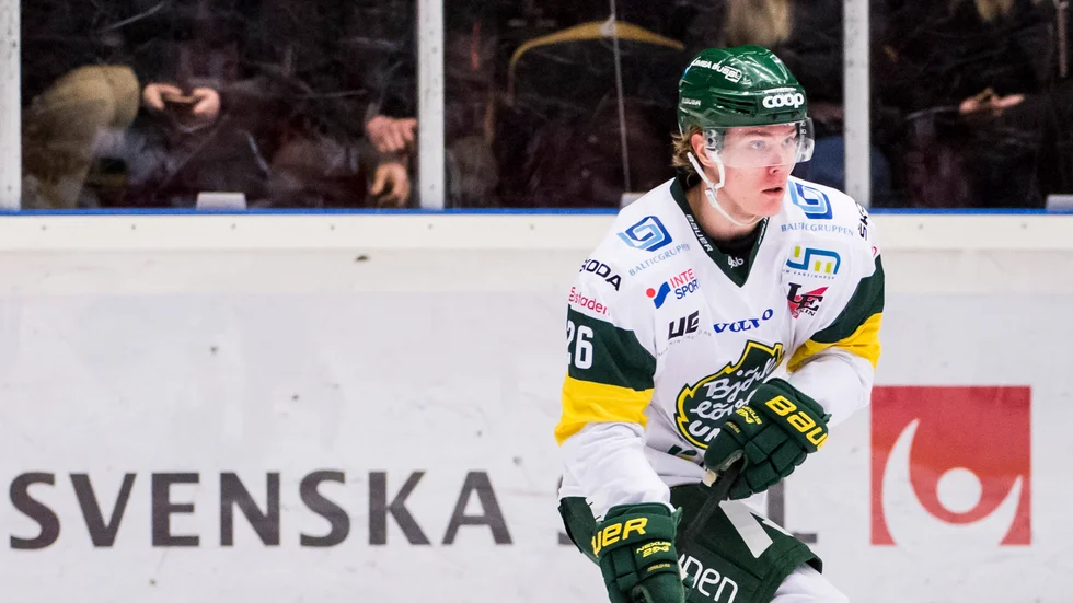 Jakob Stenqvist, här i Björklövenmundering, är klar för spel i KHL-klubben Severstal Tjerepovets, tillsammans med Robin Press. Arkivbild.