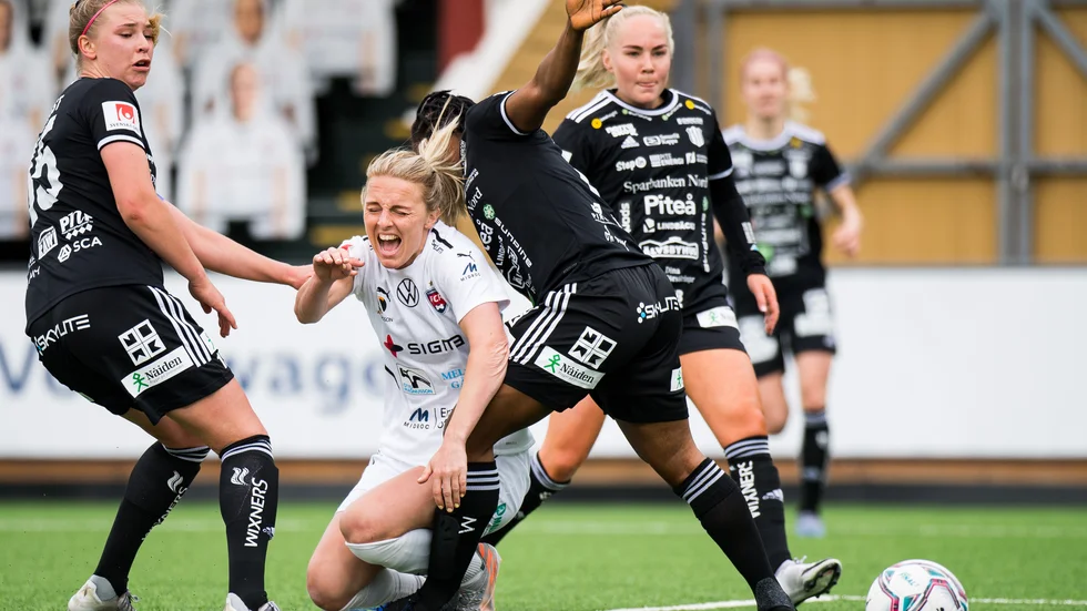 PIF:s spelare slet som djur för att försvara sitt mål mot stjärnspäckade Rosengård
