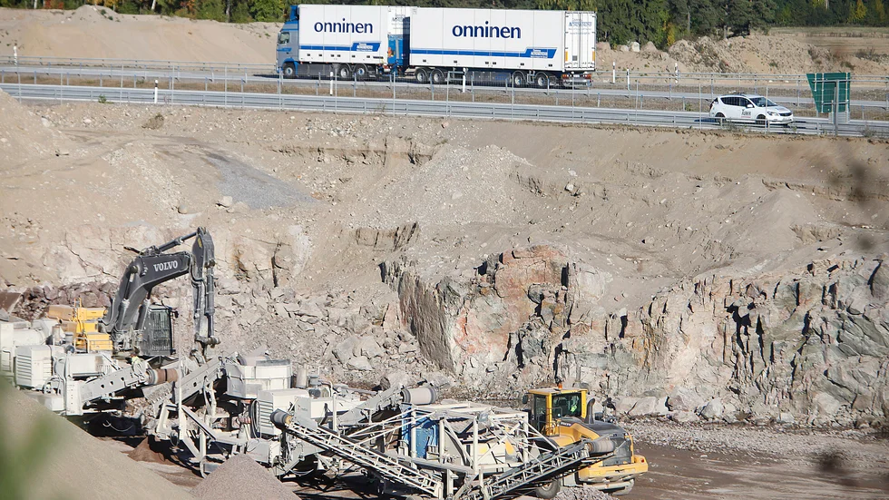 Naturskyddsföreningen Eskilstuna har kritiserat Energi & Miljös planer på att anlägga en jordsorteringsanläggning i före detta Kjula grusgrop norr om E20.  Skriver Sten Ullerstad.