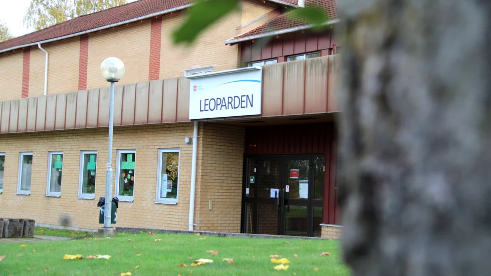 Ikväll är vi återigen på plats vid Leoparden i Kisa där Kindas kommunfullmäktigeledamöter samlas för sammanträde.