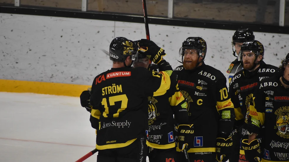 Vimmerbyjubel efter 2-1-målet.