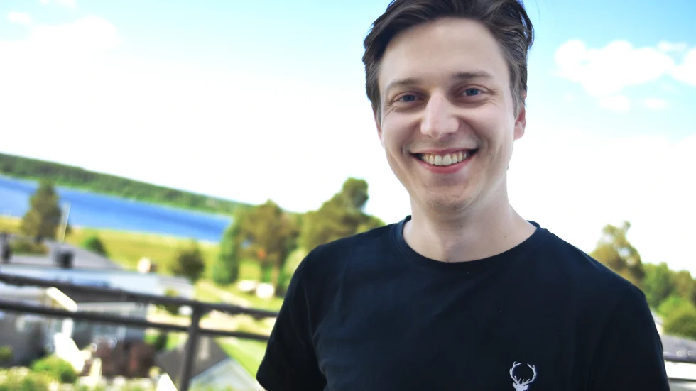 Emil Hansius som driver en av Sveriges populäraste Youtubekanaler är med i en ny film om matproduktion i norr. 