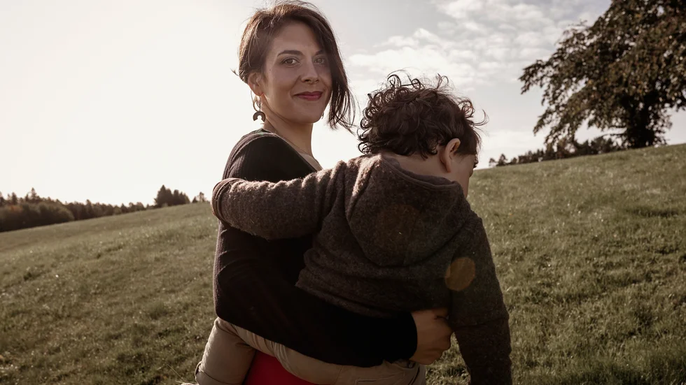 I dag har Dahlia Rezai själv barn. "Jag blev nästan lite överrumplad av hur mycket jag älskar att vara mamma. Det är det största som har hänt mig och jag är så mån om att ge dem en bra uppväxt."