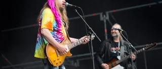 Eddie Meduza hyllas i Karlholmsbruk