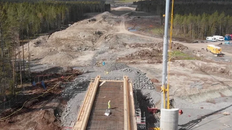Skribenten menar att intresset för Norrbotniabanan var svagt från både vänster och höger under lång tid.
