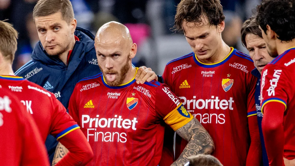 Magnus Eriksson och de övriga Djurgårdsspelarna fick en tung kväll i Göteborg.