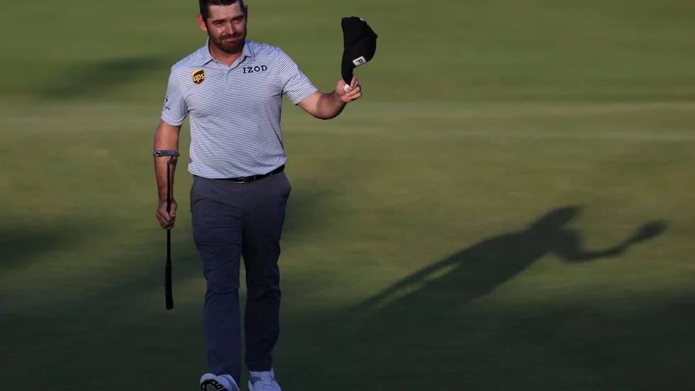 Louis Oosthuizen leder inför den sista rundan i British Open.