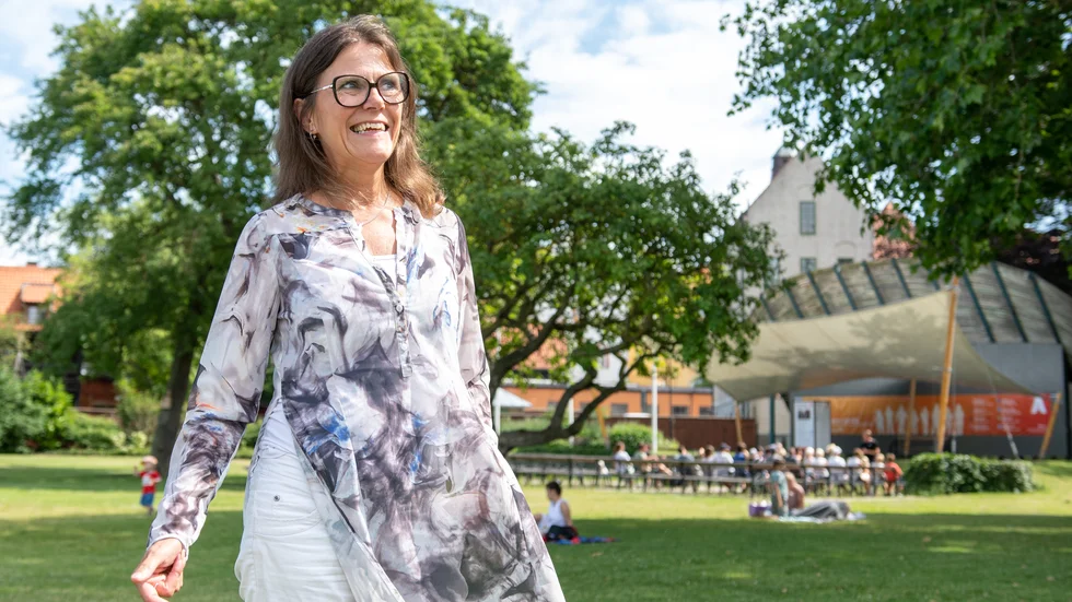 De frågor som många arrangörer vill prata om i sommar är vård och omsorg, rättsväsendet, demokrati och klimat/miljö/hållbarhet, berättar Mia Stuhre, projektledare för Almedalsveckan