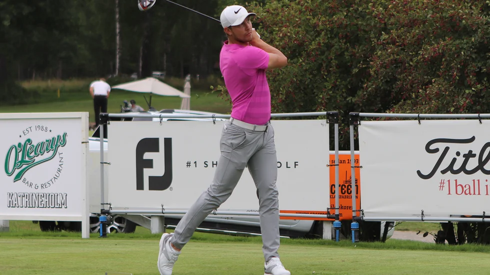 Cristian Tryphonos landade på +9 efter de två varven på tourtävlingen på Jättorp och var en bit från lördagens final.