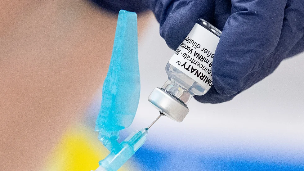 Ungdomar från 16 år kommer att vaccineras med Pfizer-Biontechs vaccin. Arkivbild.