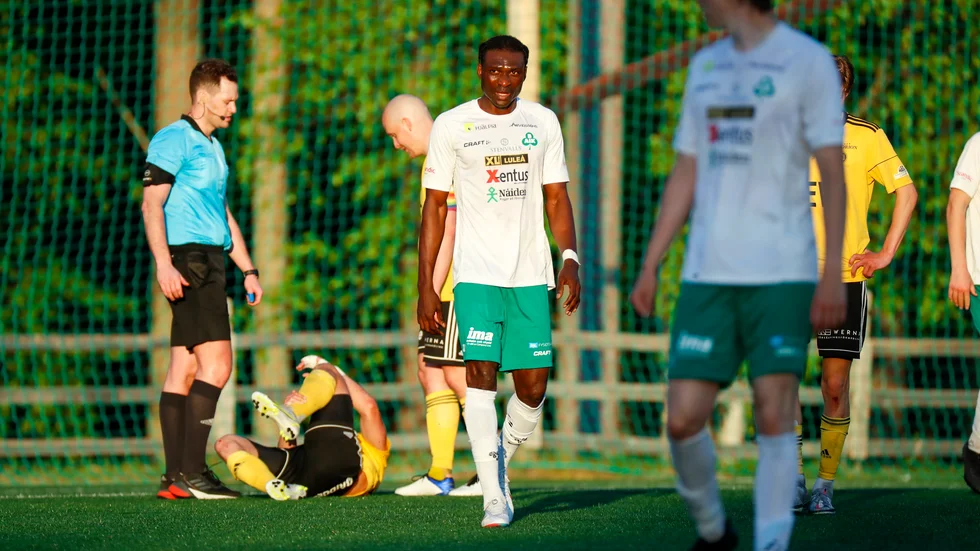 Precious Johnson fortsätter att göra mål för Baik som tog sin andra raka seger.