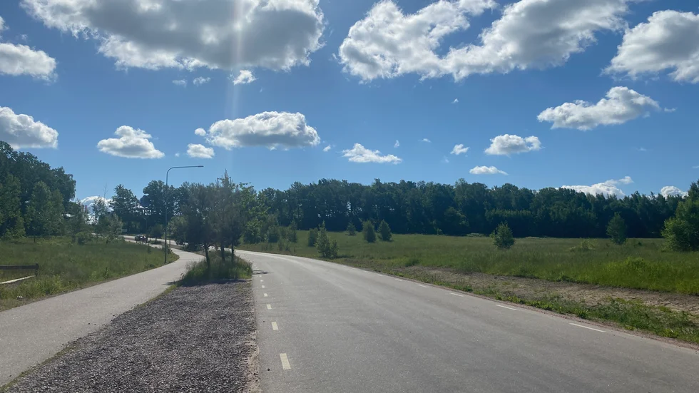Den här platsen i Varamon är tänkt för den nya kommunala simhallen och Lalandias bad- och nöjesland. 