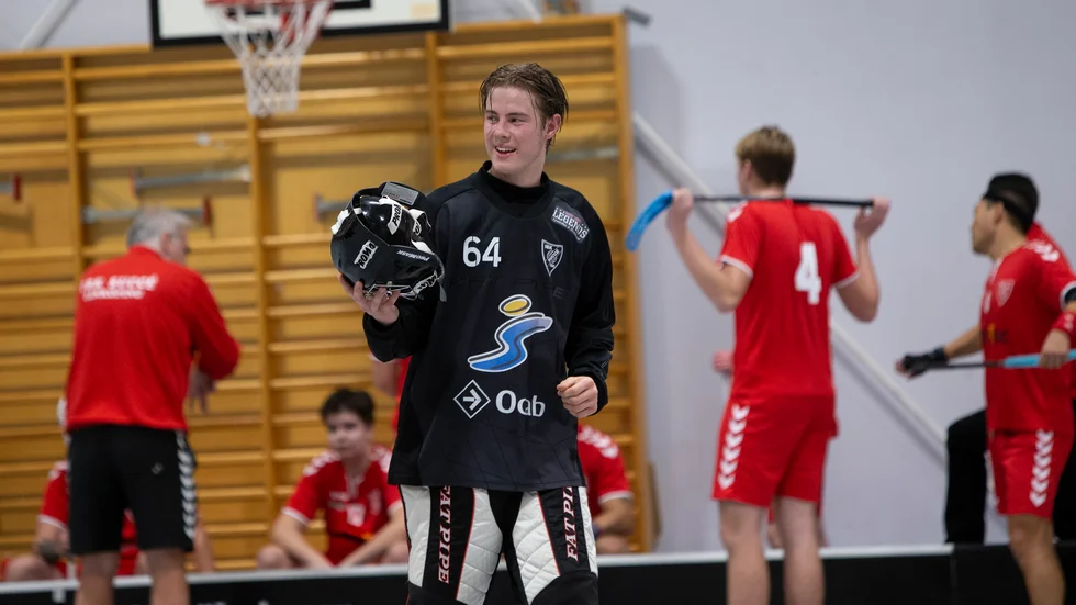 Olle Thörner har gjort två matcher för IBK Succé och släppte in 37 mål mot Rimforsa. Men han var glad ändå och fick mycket beröm för sin insats, även från motståndarna.