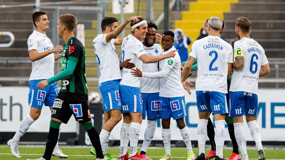 Drömstarten! Samuel Adegbenro fixade ledningsmålet efter en halvminut.
