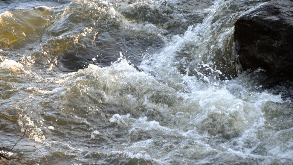 Tillsynen vid vattendammar behöver förbättras. Om de brister kan de orsaka stora skador på samhället. Arkivbild.