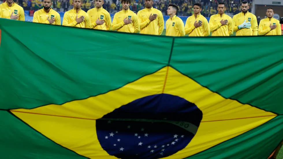 Brasilianska spelarna Malcolm och Claudinho kallas tillbaka av sin klubb Zenit S:t Petersburg från landslagssamlingen.