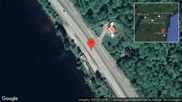 Två personbilar i trafikolycka