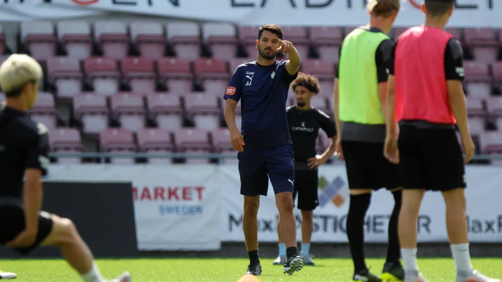 Jawad Al Jebouri och hans AFC tar under lördagen emot IK Brage hemma på Tunavallen.