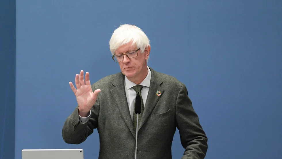 Det är olämpligt för den ovaccinerade att besöka barer eller gå ut och dansa, anser Folkhälsomyndighetens generaldirektör Johan Carlson. Arkivbild.