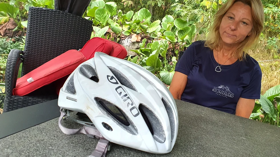 Anki Thomsen lever tack vare sin cykelhjälm. "Jag kommer inte ihåg någonting från olyckan."