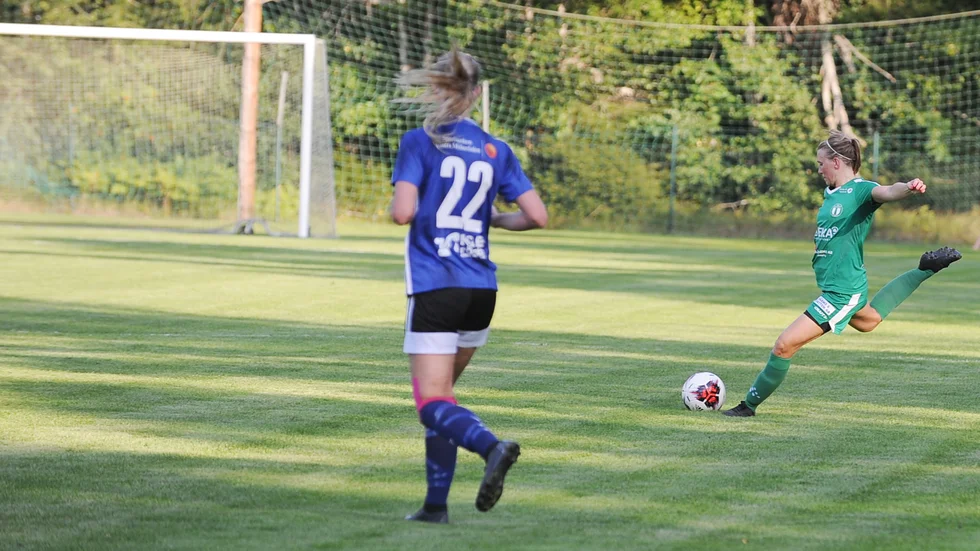 Hanna Lundmark fick mycket beröm för sin insats som mittback mot Stuvsta.