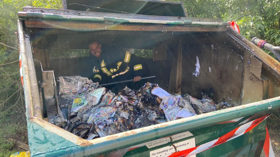 Daniel Meius från räddningstjänsten fick i uppgift att släcka branden under tisdagen.
