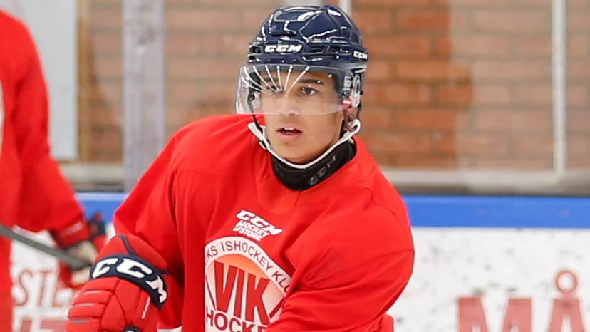 Göteborgaren har fått sin hockeyfostran först i Hovås innan flytten gick till Frölunda.