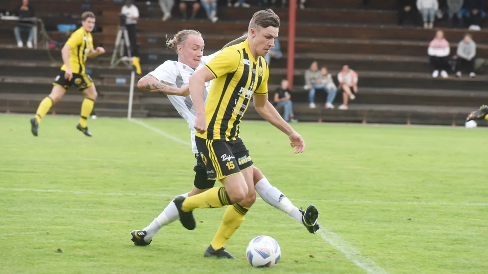 Erik Lindblad och Gullringens GoIF förlorade med 1–3 hemma mot Myresjö/Vetlanda.