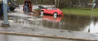 Hon var nära välta med bilen
