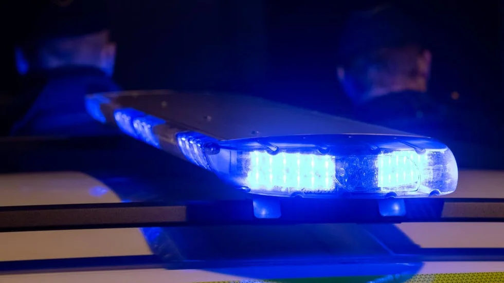 Polisen hade fullt upp under fredagsnatten.