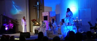 Kustkyrkan fylld med drama och musik