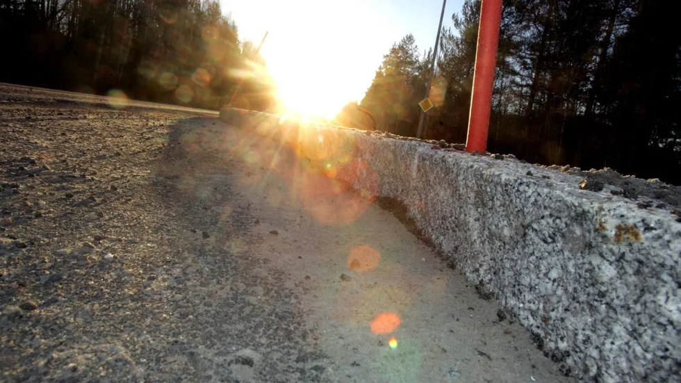 Överfölls. Flickan var cyklande på väg hem längs Furunäsvägen. Vid skogsområdet i höjd med korsningen till Belonasvängen/Skihagestigen överfölls hon. (Arkivbild)