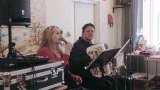 Uppskattat. Mona och Niklas Thorneus underhöll med ett knippe välkända melodier.
