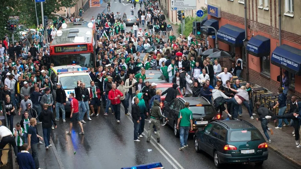 BRÅK. Så här såg det ut på Kungsgatan när Hammarby besökte Norrköping 9 augusti  2010.
