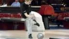 Alexander Erlandsson - 12-årig bowlare från Örnen - gjorde en imponerande finalrunda i Hajen Cup och höll ledningen fram till näst sista rutan mot Glenn Andersson från Flax. 
Foto: Robert Svensson