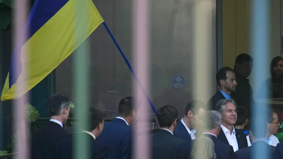 USA:s utrikesminister Antony Blinken på besök i ett barnsjukhus i Kiev.