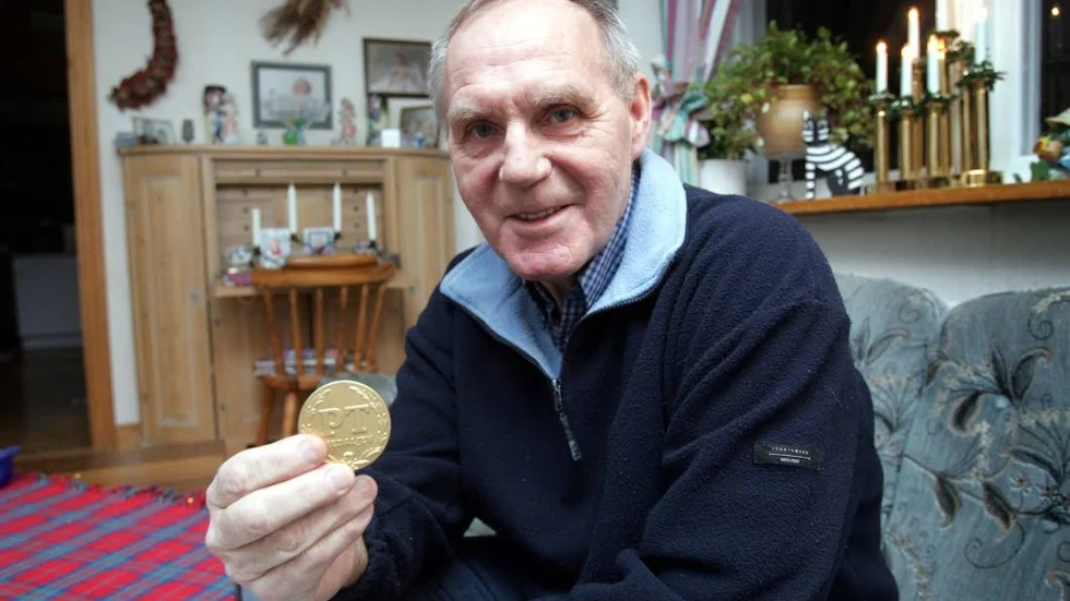 Mats Holmgren med PT-medaljen från 1968.
