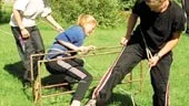 Fibas-tjejerna Emelie Åkesson, Caroline Andersson och Stina Petersén tävlar i snörgång som var en av grenarna under klubbens mångkamp i helgen.
FOTO: GUNNAR JOHANSSON