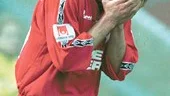Dawid Banaczek gömmer händerna i ansiktet efter praktfiaskot mot Giffarna: 03. IFK Norrköping förmådde inte skaka av sig kvalspäket. Tvärtom. Nu fick Sundsvall vittring på nytt kontrakt.
FOTO: BILDBYRÅN
