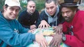 Rapgruppen Latin Kings spelar för världens barn på en direktsänd gala i SVT den 16-17 november. "Det känns som en bra grej", tycker rapparen Dogge Doggelito.
FOTO: PRESSENS BILD