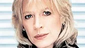 Livet har farit hårt fram med Marianne Faithfull. Men 18 år efter att hon avslutade ett tungt drogmissbruk är hon fylld av mer tillförsikt än någonsin. Skiv- och Sverigeaktuell är hon också. 	
FOTO: VIRGIN