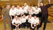 Tomas Leandersson är svensk bowlings stora affischnamn. I fjol vann han King of the Hill i Hagebyhallen och 100 000 kronor. Nu kommer Tomas tillbaka och satsar hårt inför påskhelgens stora bowlingfest.
FOTO: PETTER ANDERSSON