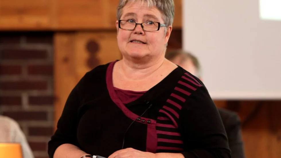 Ingrid Karlsson, miljö- och byggchef på Älvsbyns kommun, tycker att kommunen ska ta över Stor­gatan.
