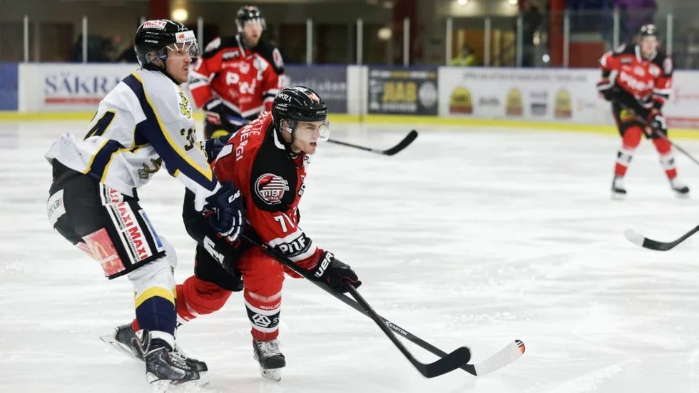 Piteå Hockeys Joakim Högberg är poängkung just nu i allettan med 17 poäng på nio matcher.