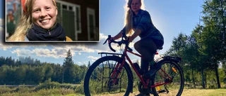 Hon har cyklat över 180 mil på jakt efter en gammal släktgård • "Jag vet inte ens om den står kvar"