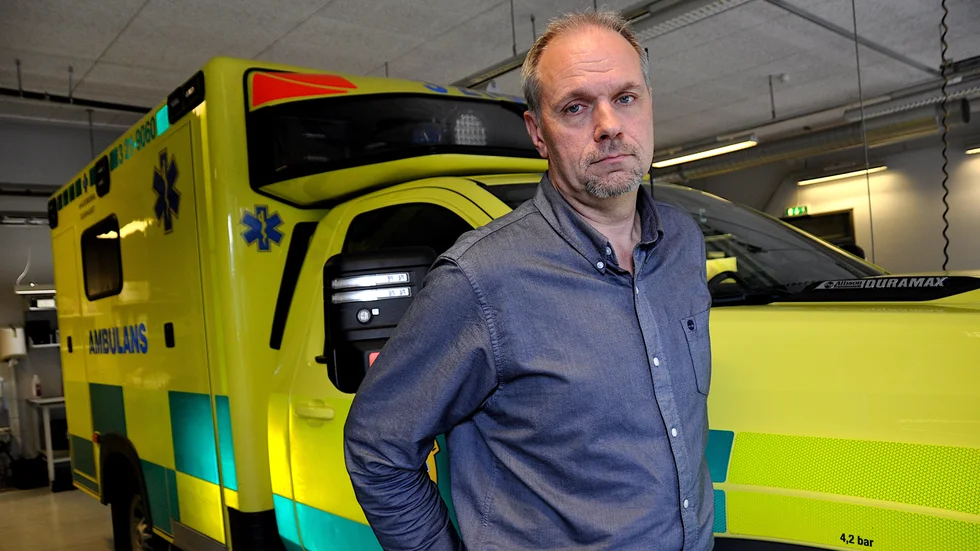 Per Andersson, verksamhetschef för ambulanssjukvården i Region Uppsala, säger att det varit en besvärlig sommar personalmässigt.