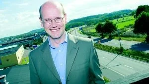 Näringsminister Thomas Östros räknar glatt med, att den nya budgeten ska göra susen för företagen.
Foto: Niclas Sandberg (011-200 464)
niclas. sandberg@folkbladet.se