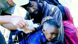 Hjälpbehovet till Pakistans offer för jordbävningen är enormt. Särskilt barnen är utsatta när det råder brist på mat, mediciner och bostäder. 
Foto: Pressens bild