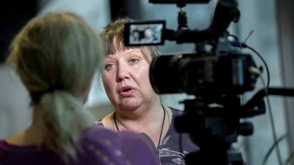 I fokus. Kaj Linnas syster, Carita Postma Kaukosalo, fortsätter att vara i centrum för mediaintresset.